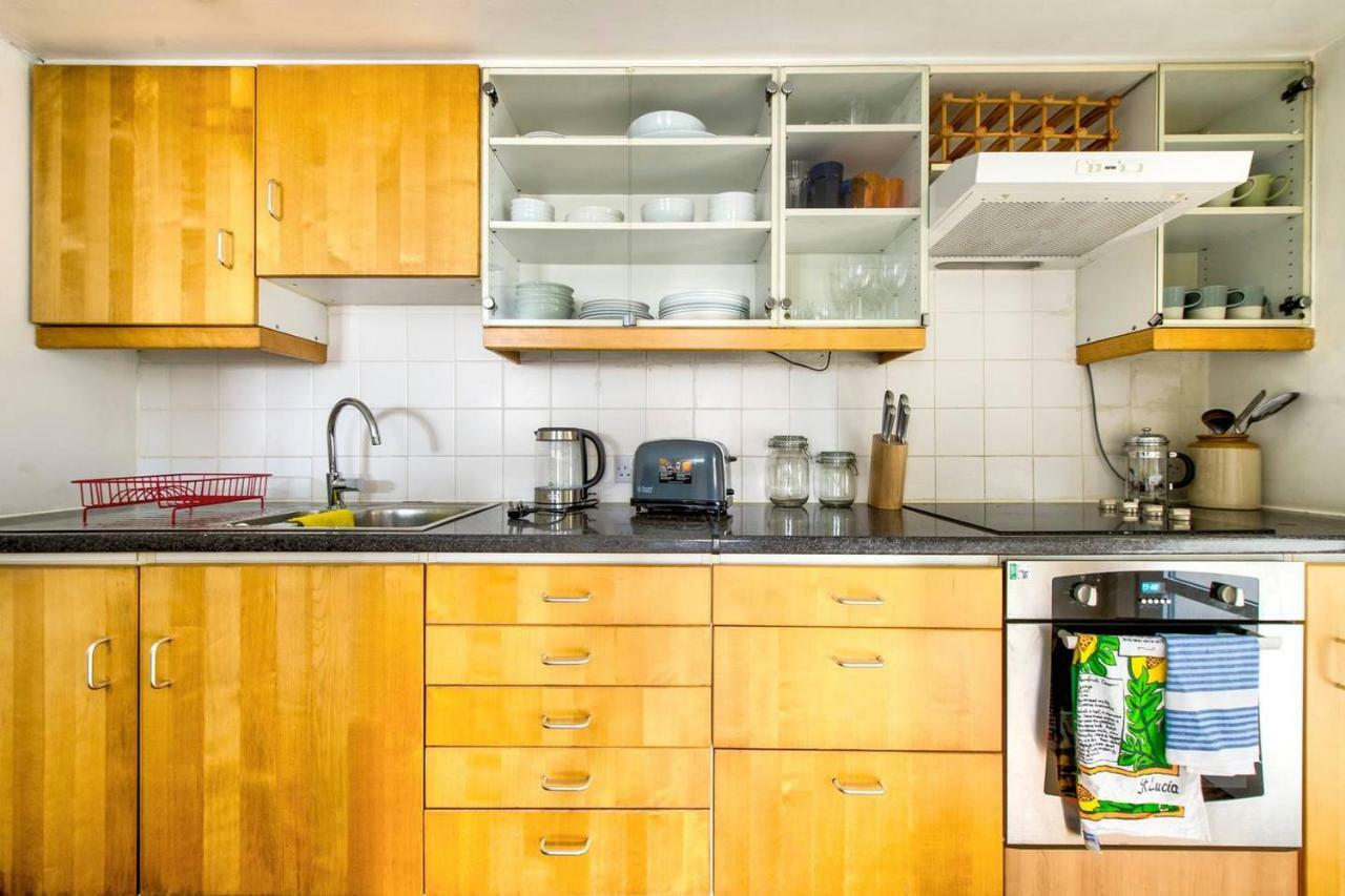 Altido Ultra Stylish Calton Road Apt W/ Parking Apartment Edinburgh Exterior photo