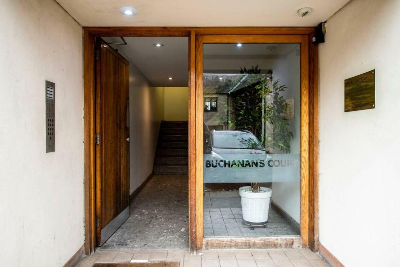 Altido Ultra Stylish Calton Road Apt W/ Parking Apartment Edinburgh Exterior photo