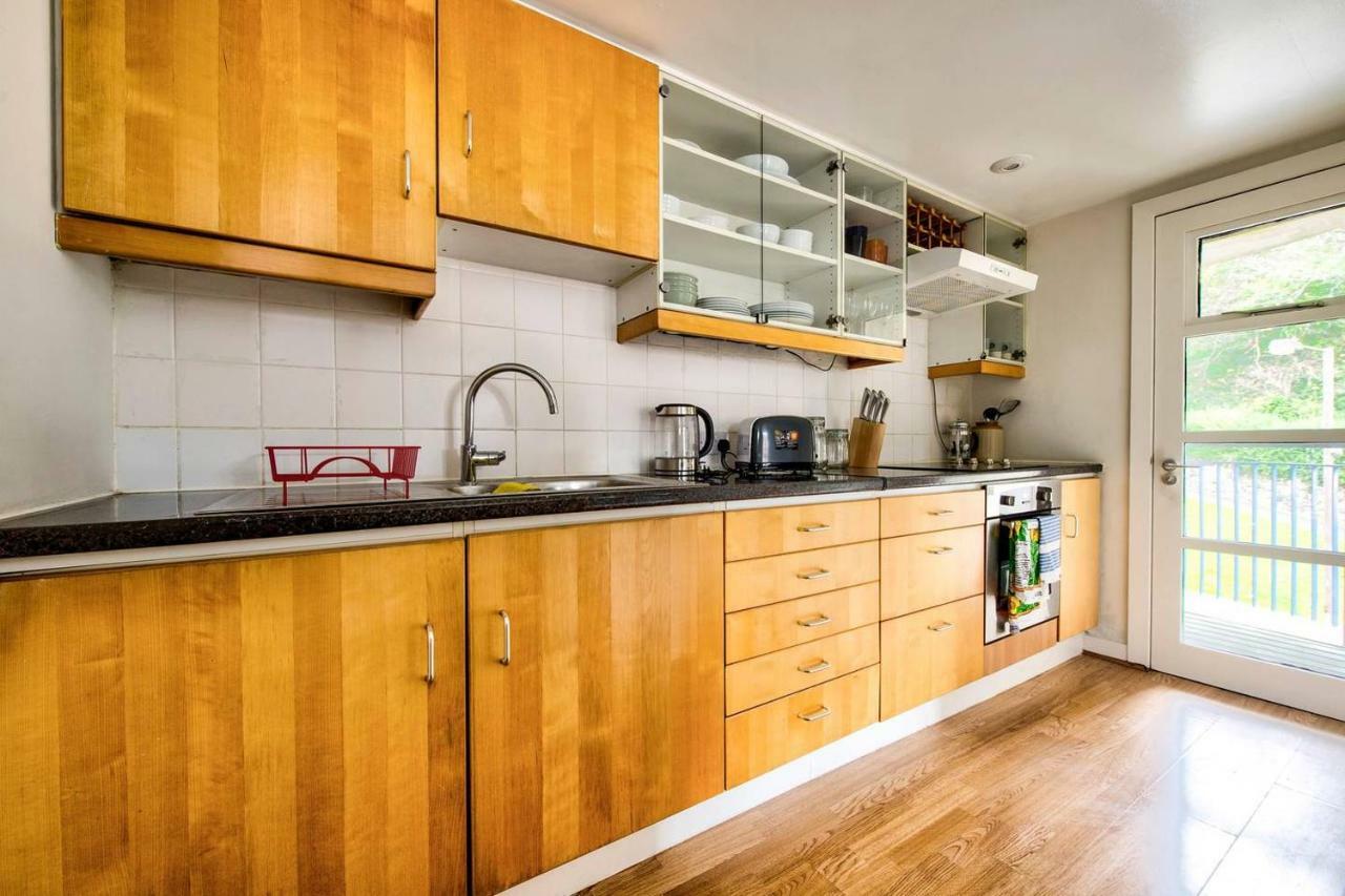 Altido Ultra Stylish Calton Road Apt W/ Parking Apartment Edinburgh Exterior photo