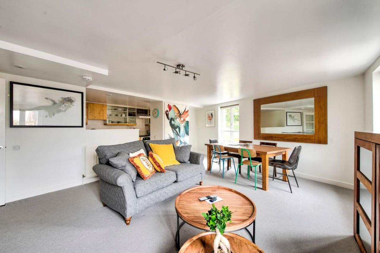 Altido Ultra Stylish Calton Road Apt W/ Parking Apartment Edinburgh Exterior photo